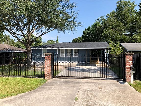 Clean & Updated with New Roof & Exterior Hardy Plank Siding 2019