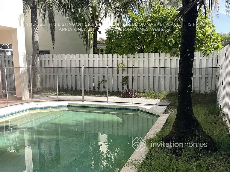 621 SW 176th Ave — Photo 17