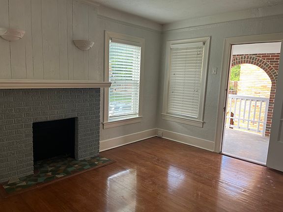 2. Livingroom with door to balcony.