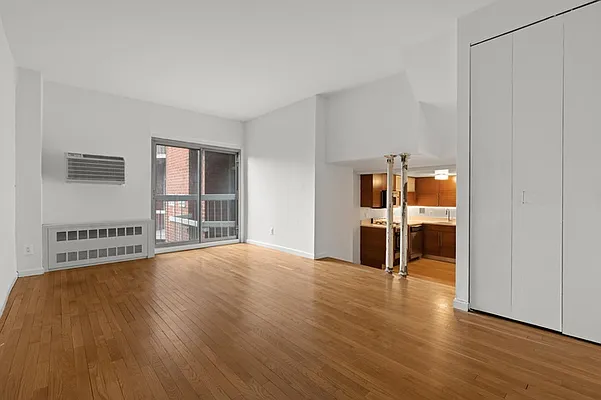 Rented by Nest Seekers International | media 7