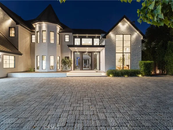 20620 Chatsboro Dr, Woodland Hills, CA 91364