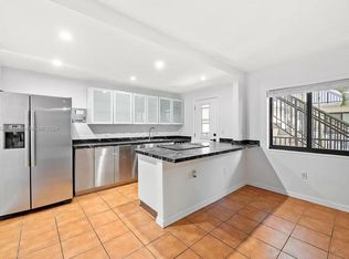 3240 Mary St #202, Miami, FL 33133