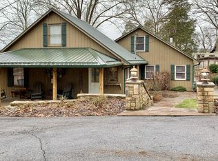 737 Summer Sound Rd, Piney Flats, TN 37686