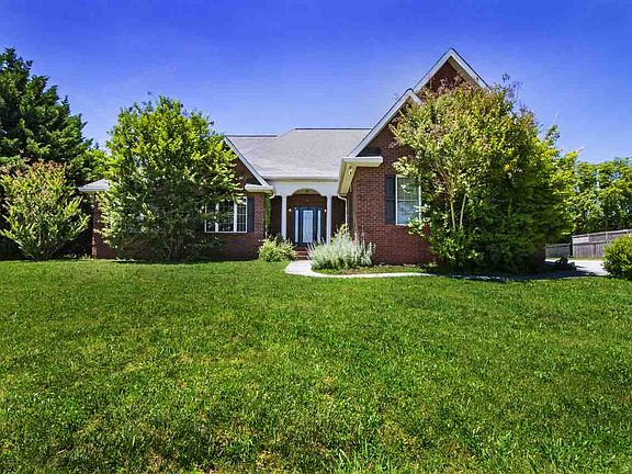 2nd image of 2053 Strawberry Dr