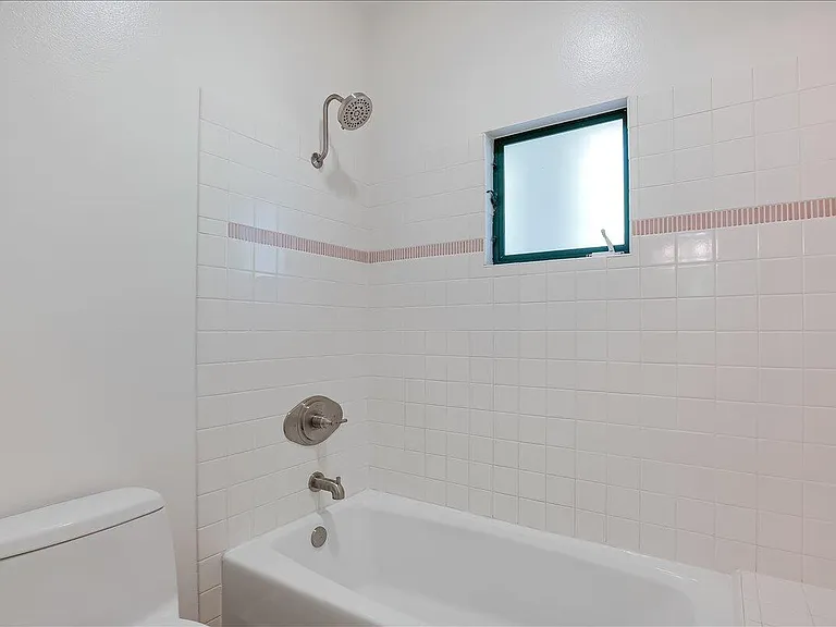 602 Anacapa St #F — Photo 12