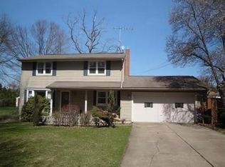 107 Maplewood Dr, New Middletown, OH 44442