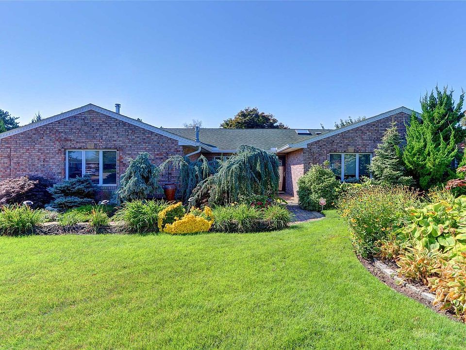 1st image of 6 Lagoon Ct