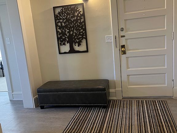 4th image of 500 E 6th St #4