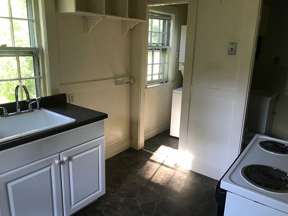 1st image of 328 North St #2