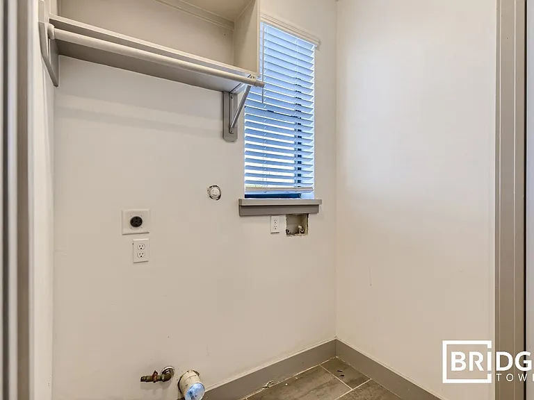 2208 Arabelle St — Photo 19