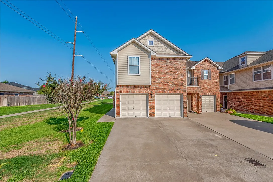 Building Photo - 1738 Heath Dr