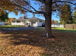 20 Suburban Dr, Elmira, NY 14903