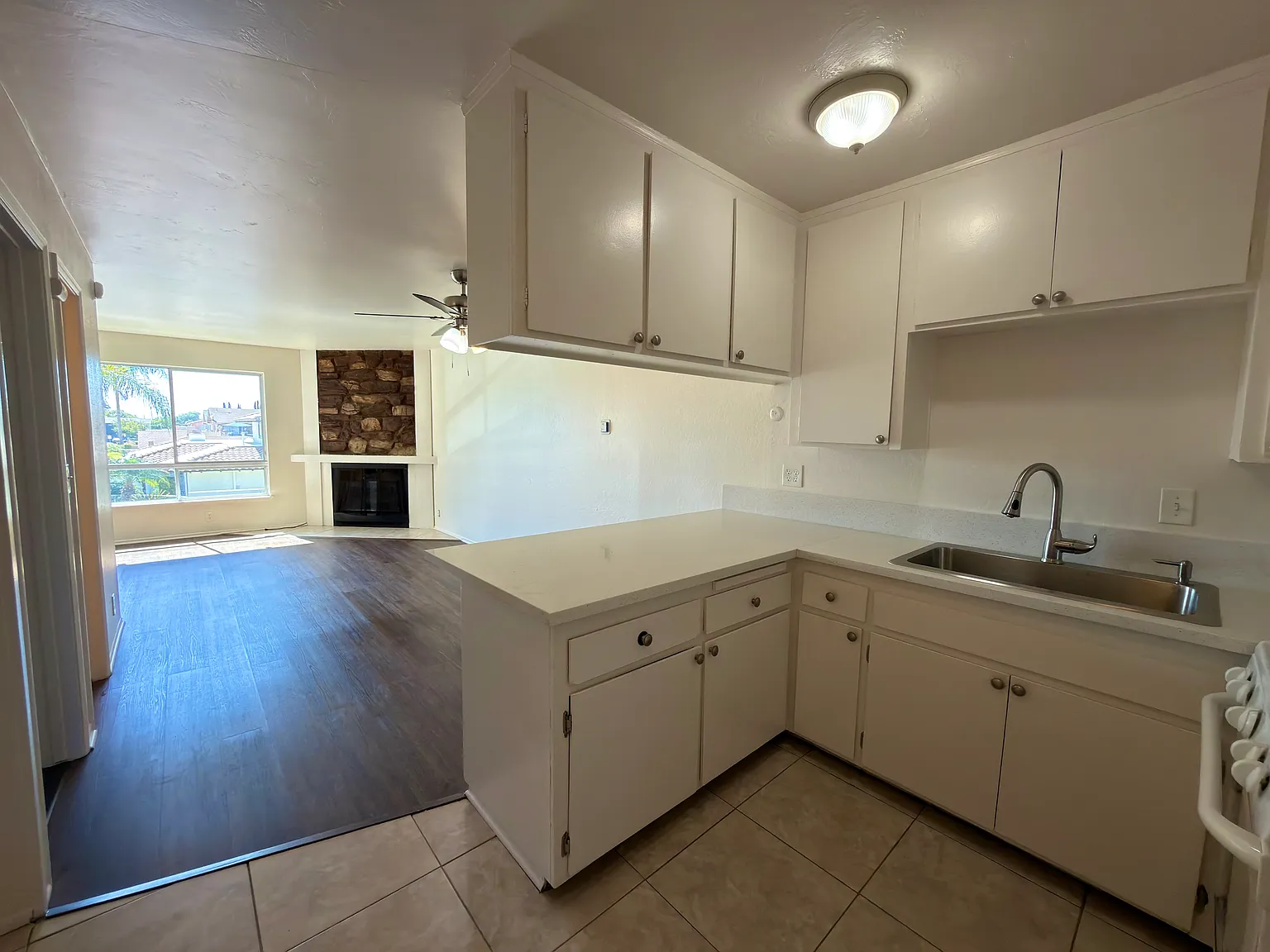 2 bed, $2,275 — Photo 2