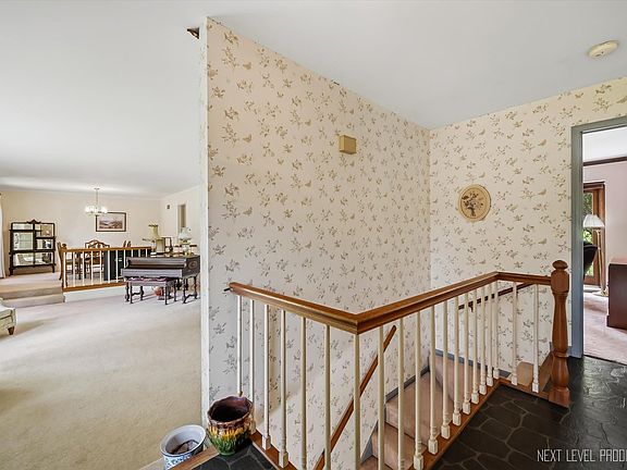 5th image of 39W390 Juliet Dr