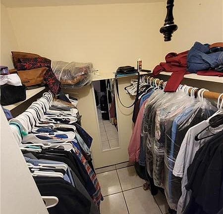 3rd image of 1814 E Oakland Park Blvd APT 43
