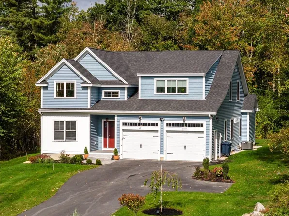 69 Signature Drive, Barrington, NH 03825