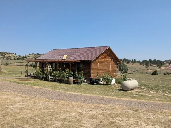 24 Sage Dr, Miles City, MT 59301