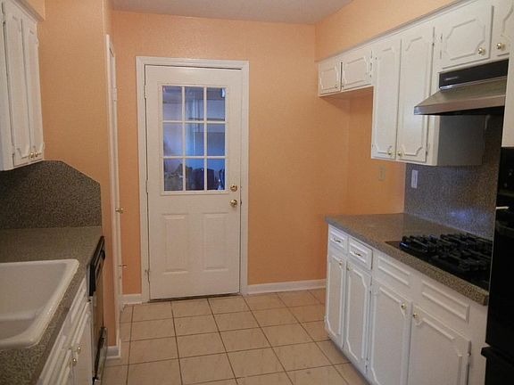 4th image of 10402 Sagemeadow Ln