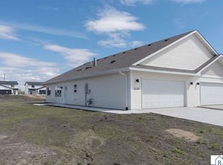 3120 Noble Dr, Mankato, MN 56001