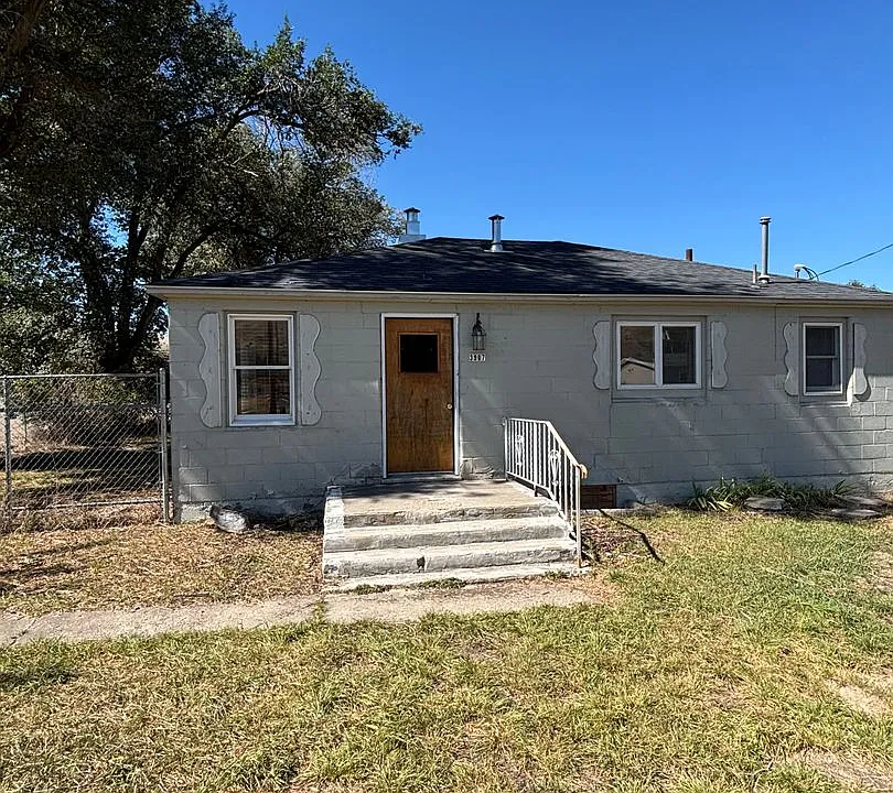 3907 Jason Ave