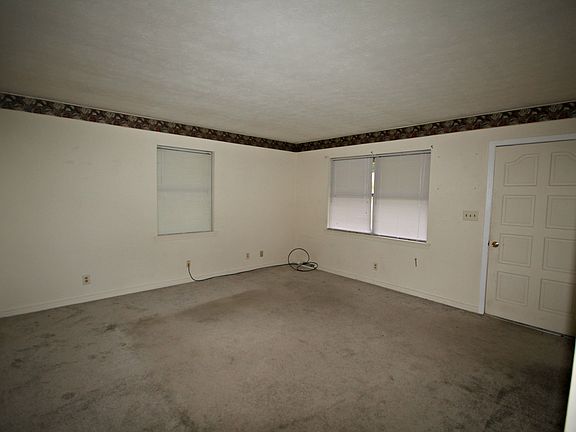 2nd image of 936 Melrose Dr