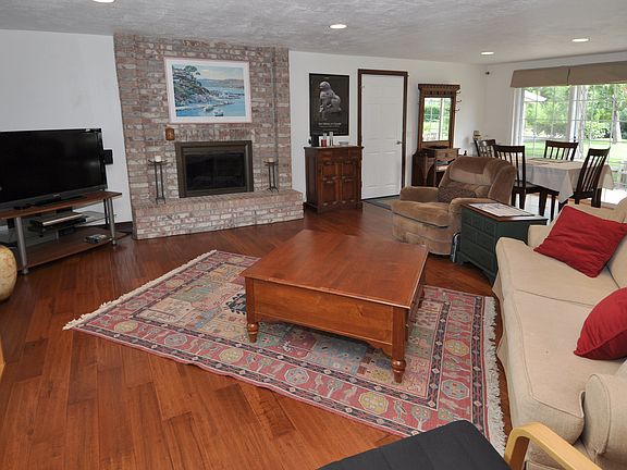 Family/Dining Area