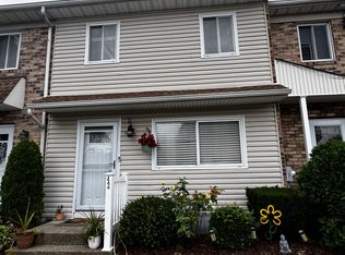1595 N Central Ave APT 42, Valley Stream, NY 11580