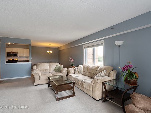 4th image of 6211 Lincoln Ave Unit 506
