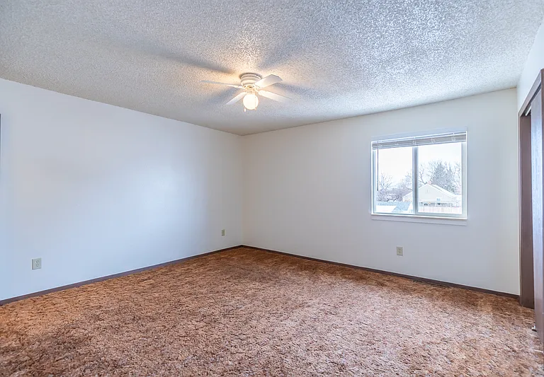 1205 Crook Ave #1 — Photo 11