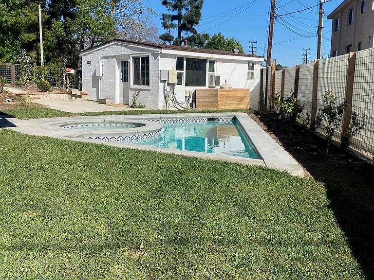 1221 S Chavez St — Photo 27