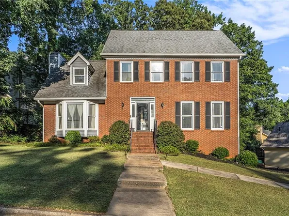 1425 Fieldgreen Overlook, Stone Mountain, GA 30088