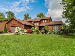 2302 Deerfield Dr, Ashtabula, OH 44004