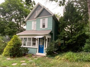 213 Locust St, Holyoke, MA 01040