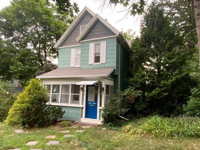 213 Locust St, Holyoke, MA, 01040