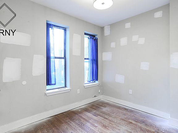3rd image of 1355 Putnam Ave #1AF