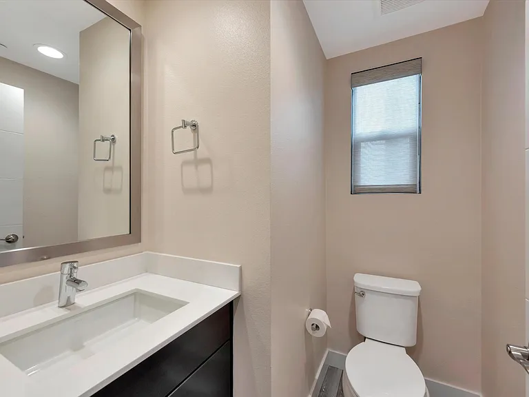 109 Uptown Cir — Photo 12