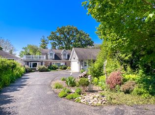 1310 W State St, Geneva, IL 60134