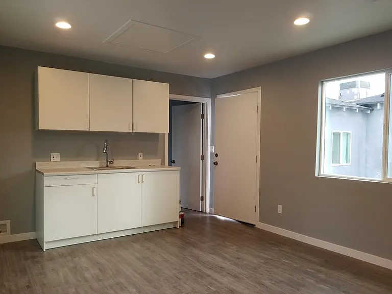 11129 Archwood St — Photo 1