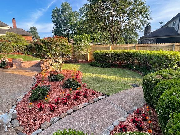 2nd image of 1286 Creek Valley Dr