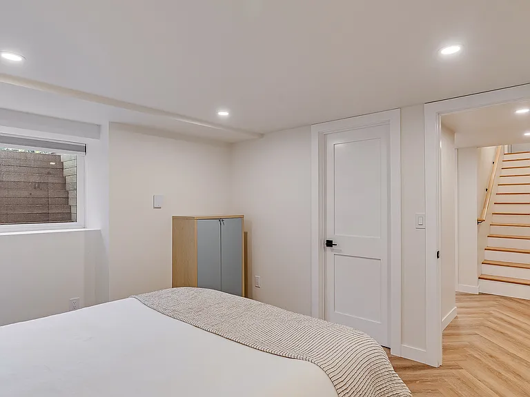 422 Antone St — Photo 16