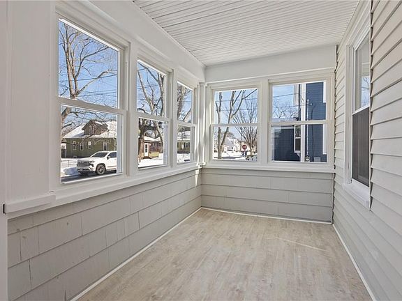 3rd image of 29 Ide Ave
