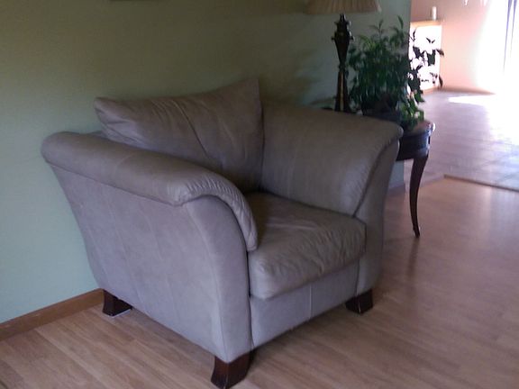 5th image of 973 Nadine Dr