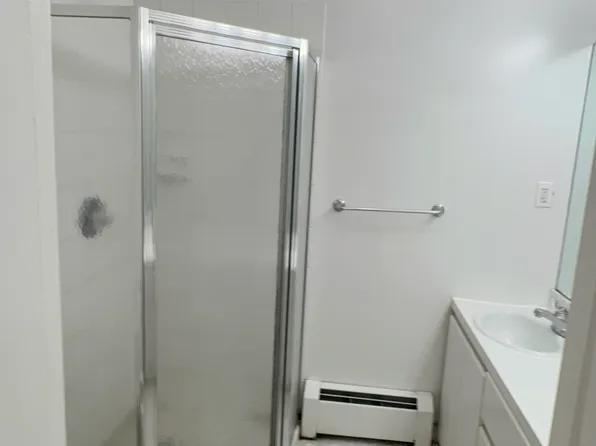 17239 Highland Ave APT 4H, Jamaica, NY 11432
