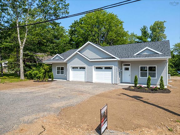 2nd image of 1437 Princess Cres