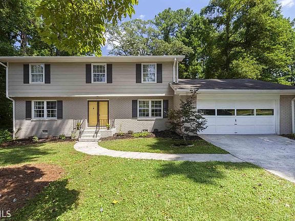 2nd image of 2793 Staunton Dr SE