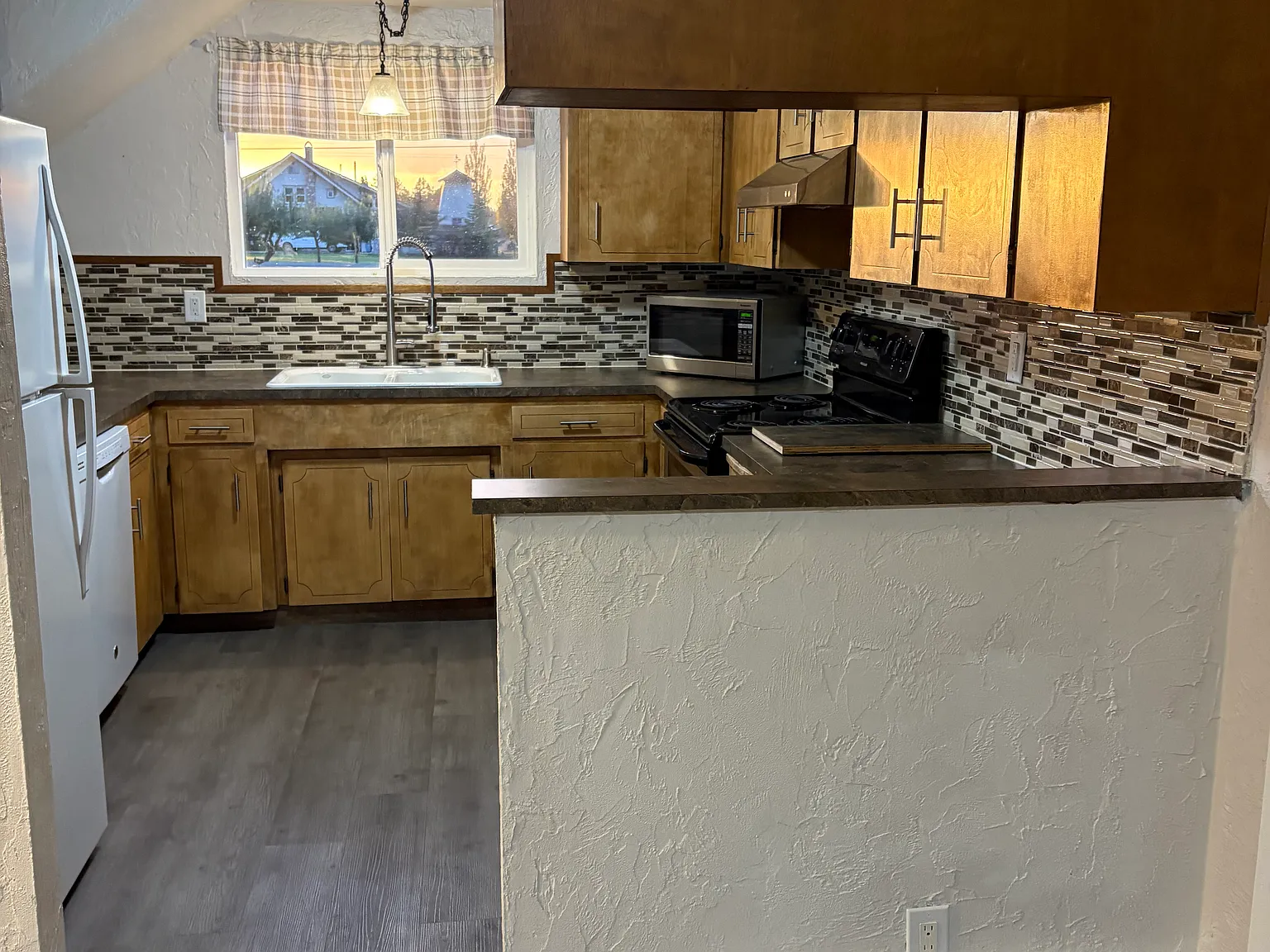 1 bed, 1.5 bath, 650 sqft, $1,450 — Photo 2