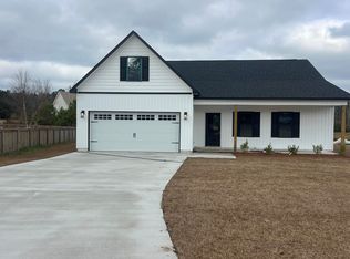 111 Camelot Drive, Holly Ridge, NC 28445