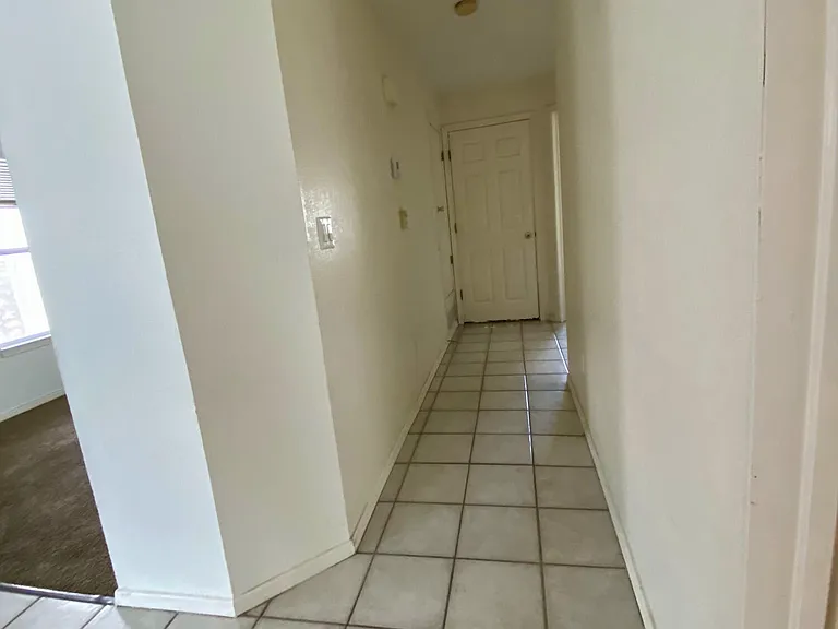 2215 King James Pl — Photo 8