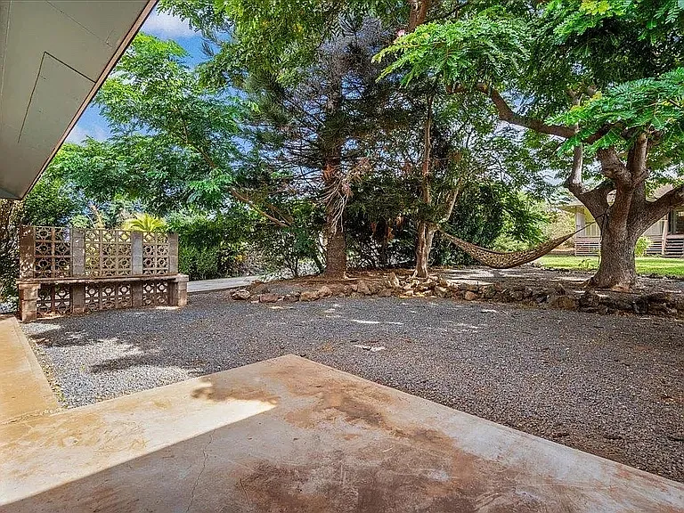 345 Auhana Rd — Photo 4