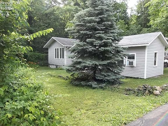 2nd image of 425 Poplar Ave